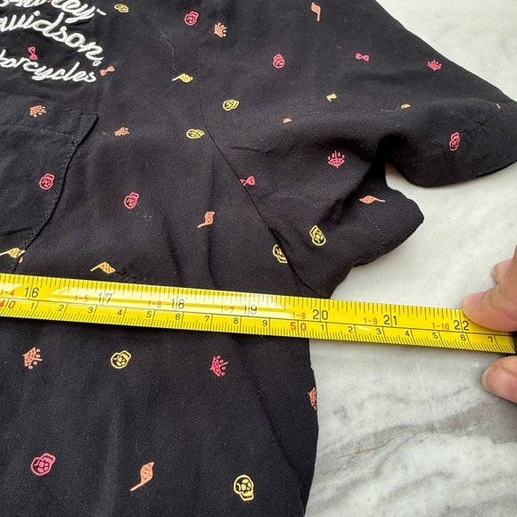 Harley-Davidson Women's Short Sleeve Black Printed and Embroidered Button Down - Picture 6 of 9